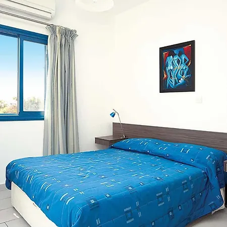 Villa Coral Artemis - Four Bedroom With Private Swimming Pool Peyia