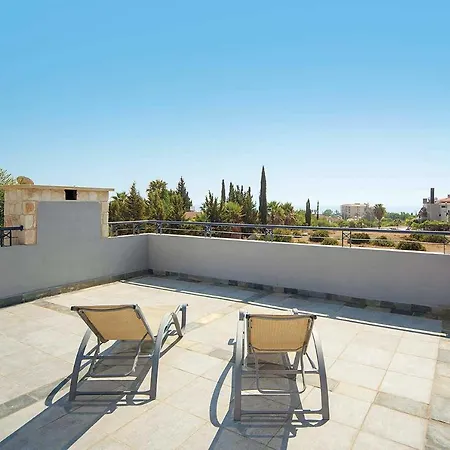 Coral Artemis - Four Bedroom With Private Swimming Pool * Peyia